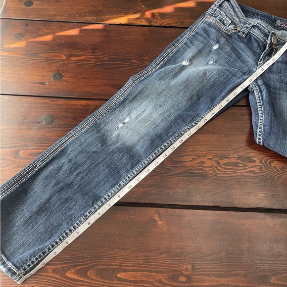 SILVER JEANS TWISTED CAPRI DISTRESSED WOMEN'S SIZE 26 See Pics For Measurements - Picture 12 of 14